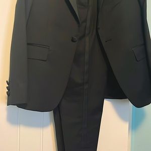 Kids tuxedo